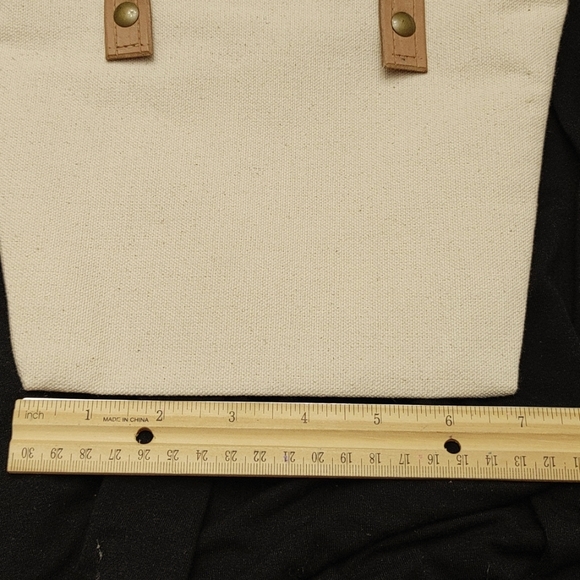 Handmade canvas tote with floral lining and veg tanned leather handles - Picture 5 of 6